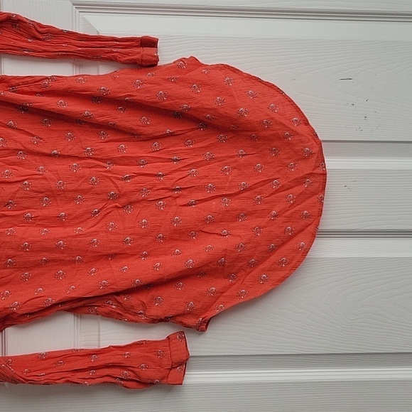 Old Navy Women's V Neck Blouse - Picture 7 of 11